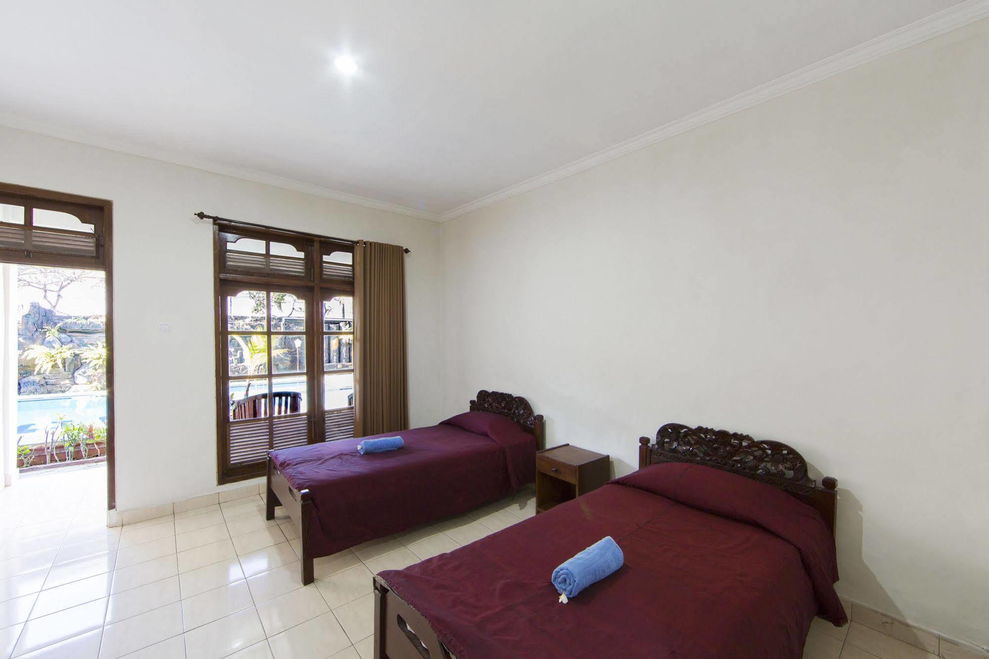 מלון קוטה לומבוק Surya Tropical Kuta מראה חיצוני תמונה