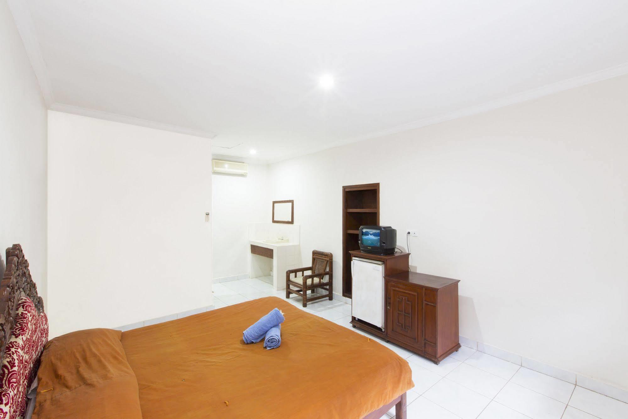 מלון קוטה לומבוק Surya Tropical Kuta מראה חיצוני תמונה